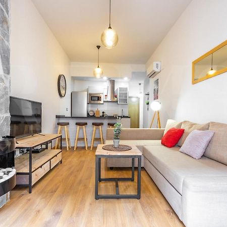 Cozy Flat With Common Pool & Parking - Center By Rems Apartman Málaga Kültér fotó