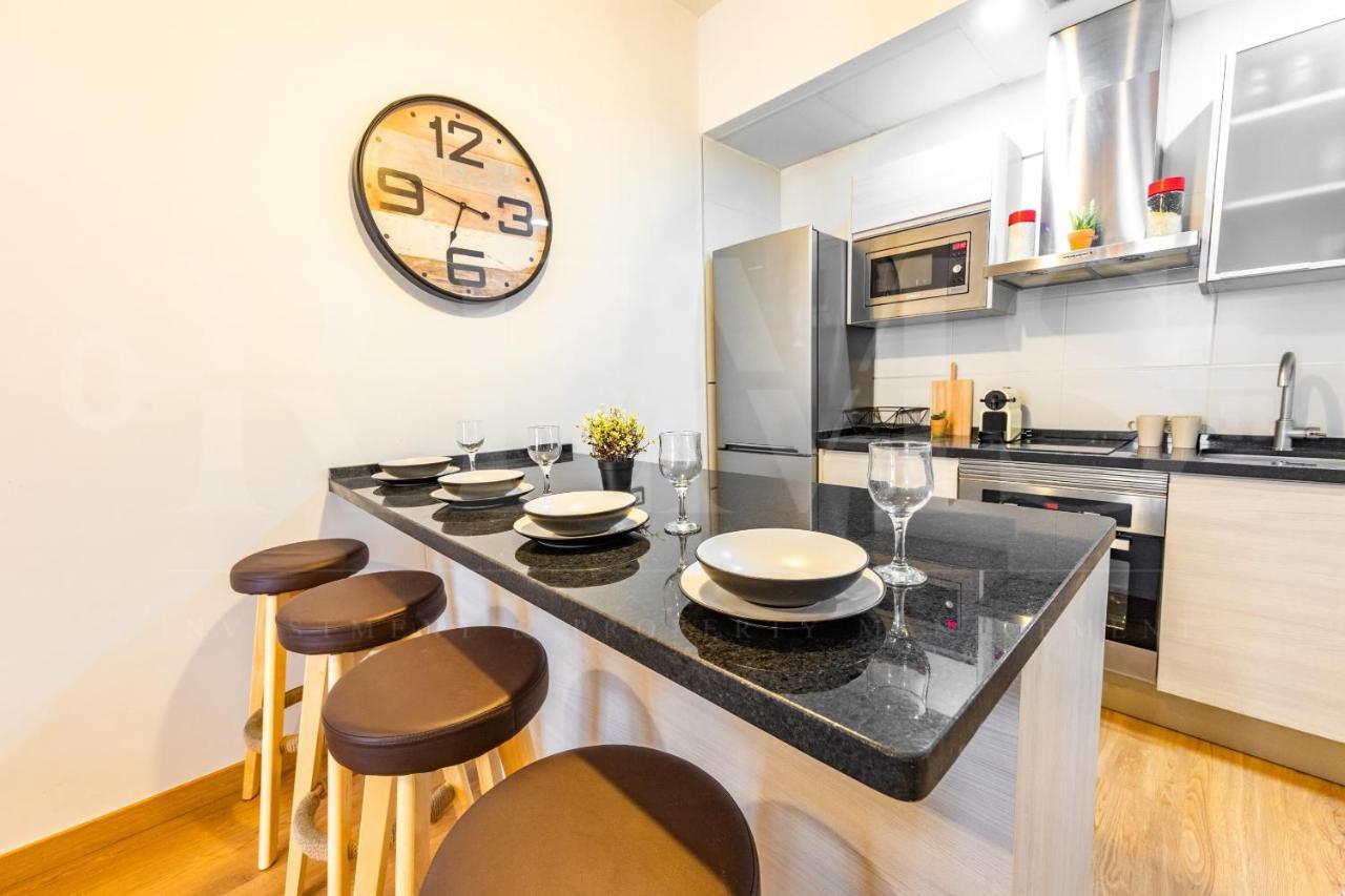 Cozy Flat With Common Pool & Parking - Center By Rems Apartman Málaga Kültér fotó