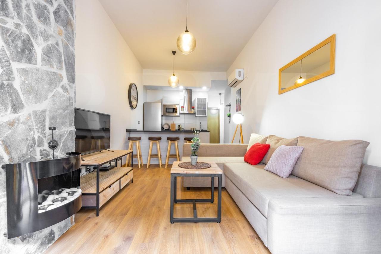 Cozy Flat With Common Pool & Parking - Center By Rems Apartman Málaga Kültér fotó