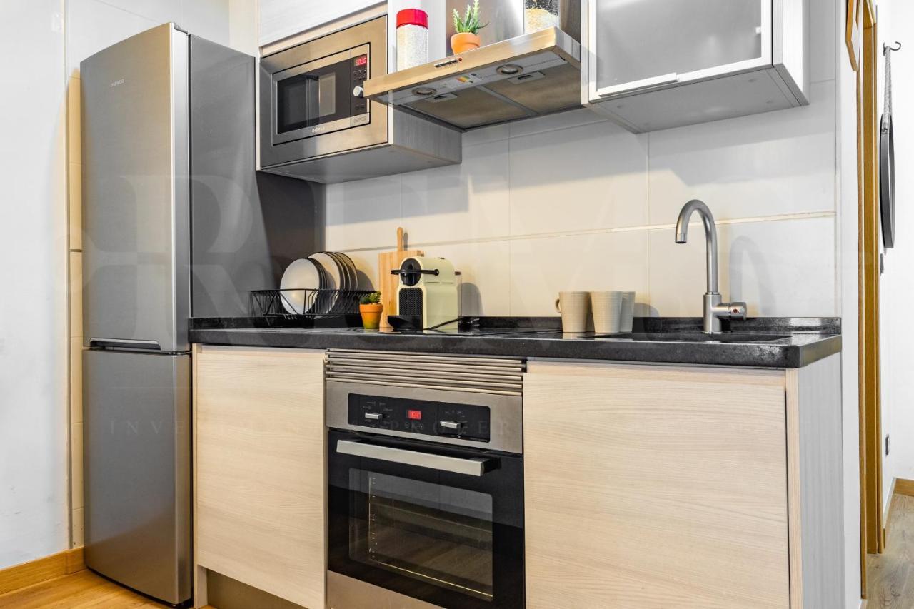 Cozy Flat With Common Pool & Parking - Center By Rems Apartman Málaga Kültér fotó