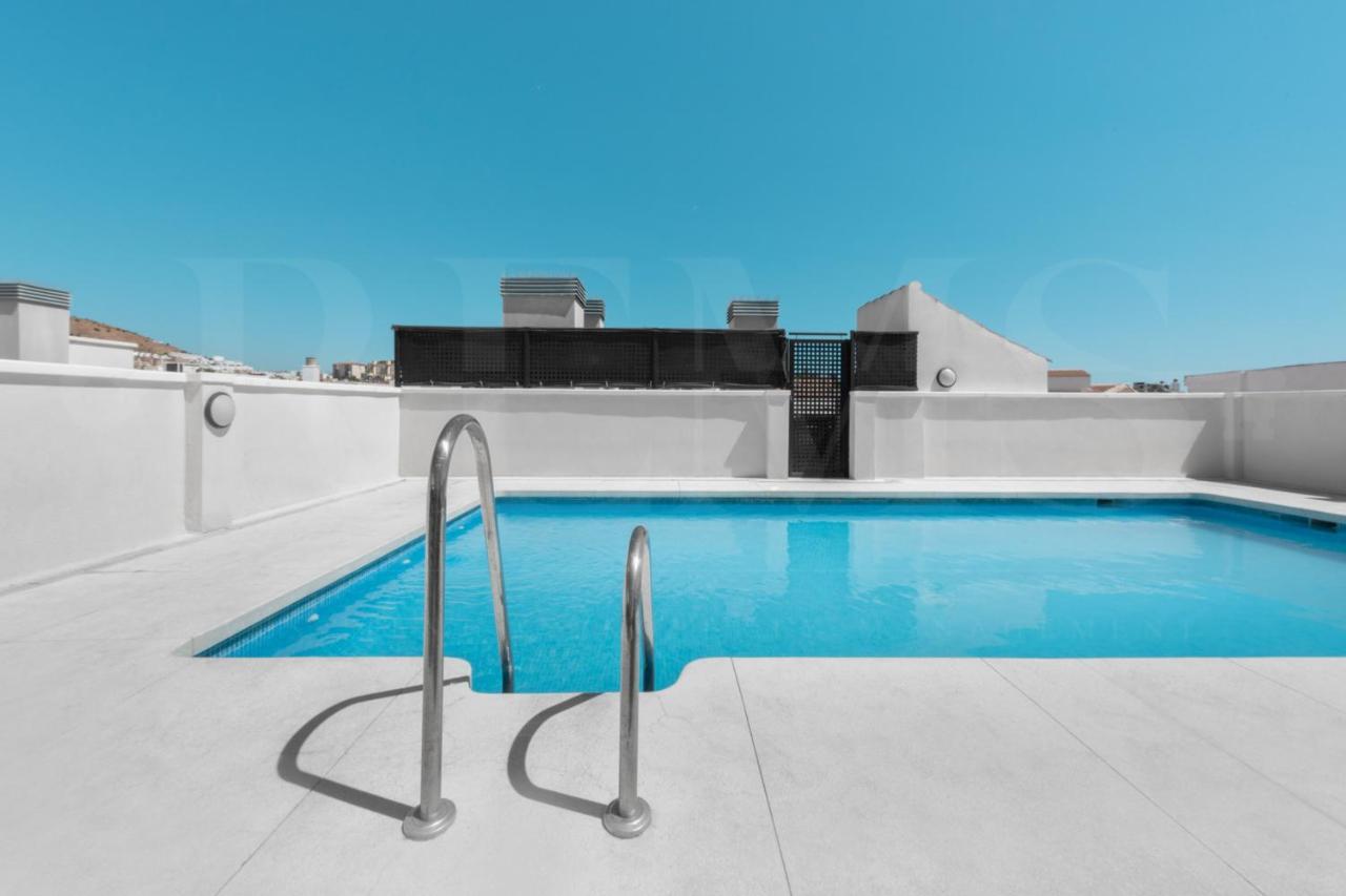 Cozy Flat With Common Pool & Parking - Center By Rems Apartman Málaga Kültér fotó